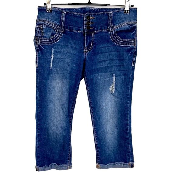 Rue21 Pants - Rue 21 Jean Capris. Size: 7